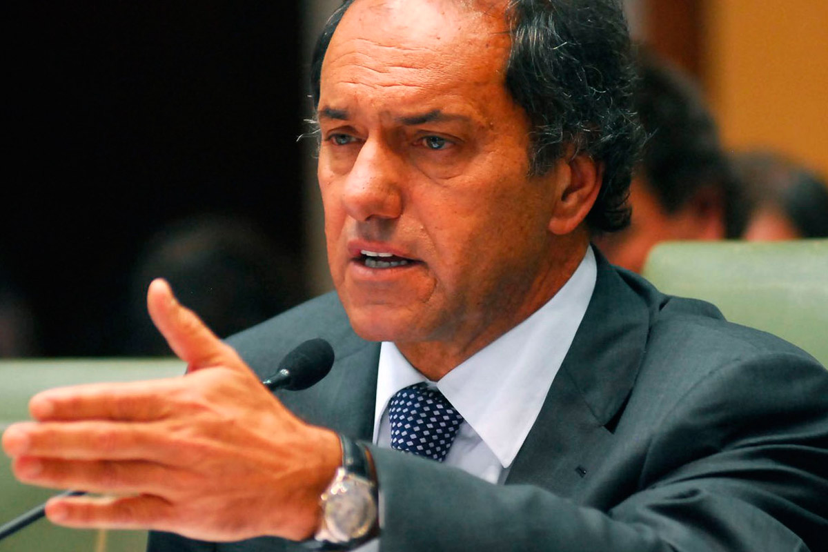 «Soy el único que no promete una devaluación», dijo Scioli