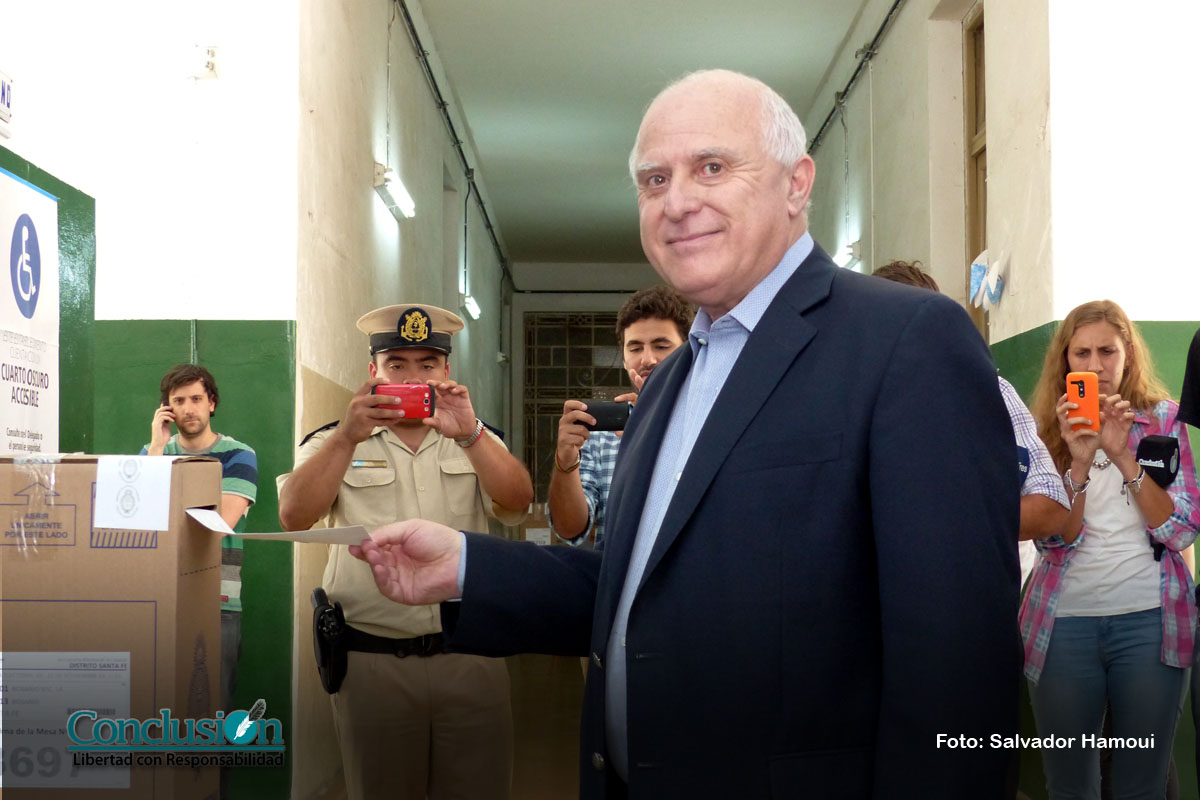 Miguel Lifschitz: «Arranca una nueva era en el país»