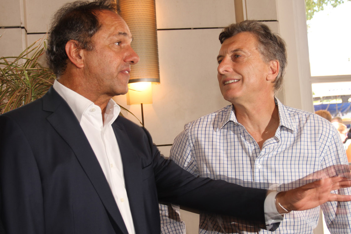 Scioli y Macri acordaron el orden y los temas del debate