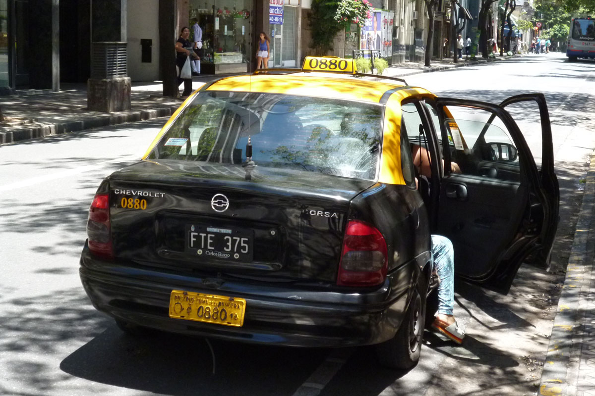 Otro taxista agredido en un intento de robo en la ciudad