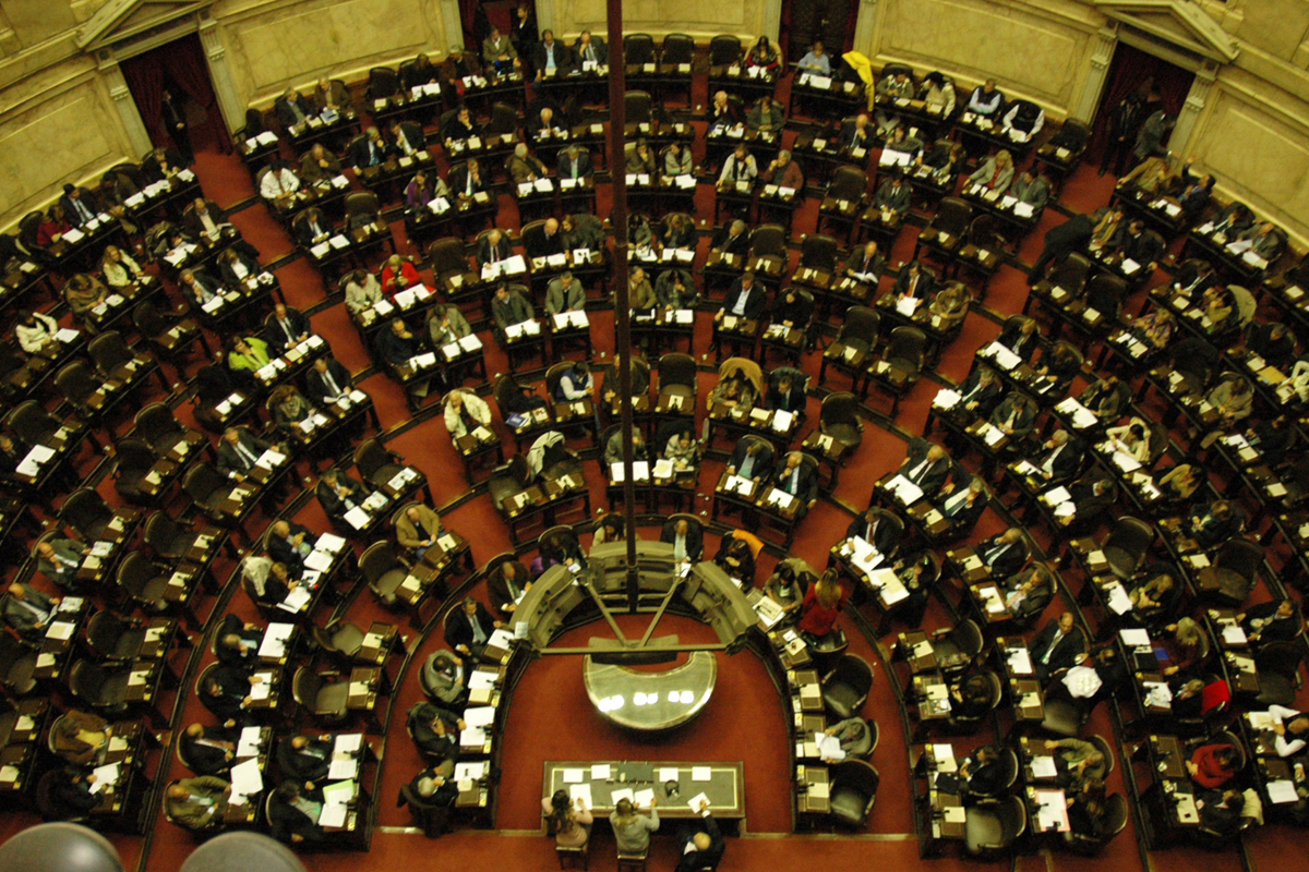 Diputados buscan ampliar licencias laborales