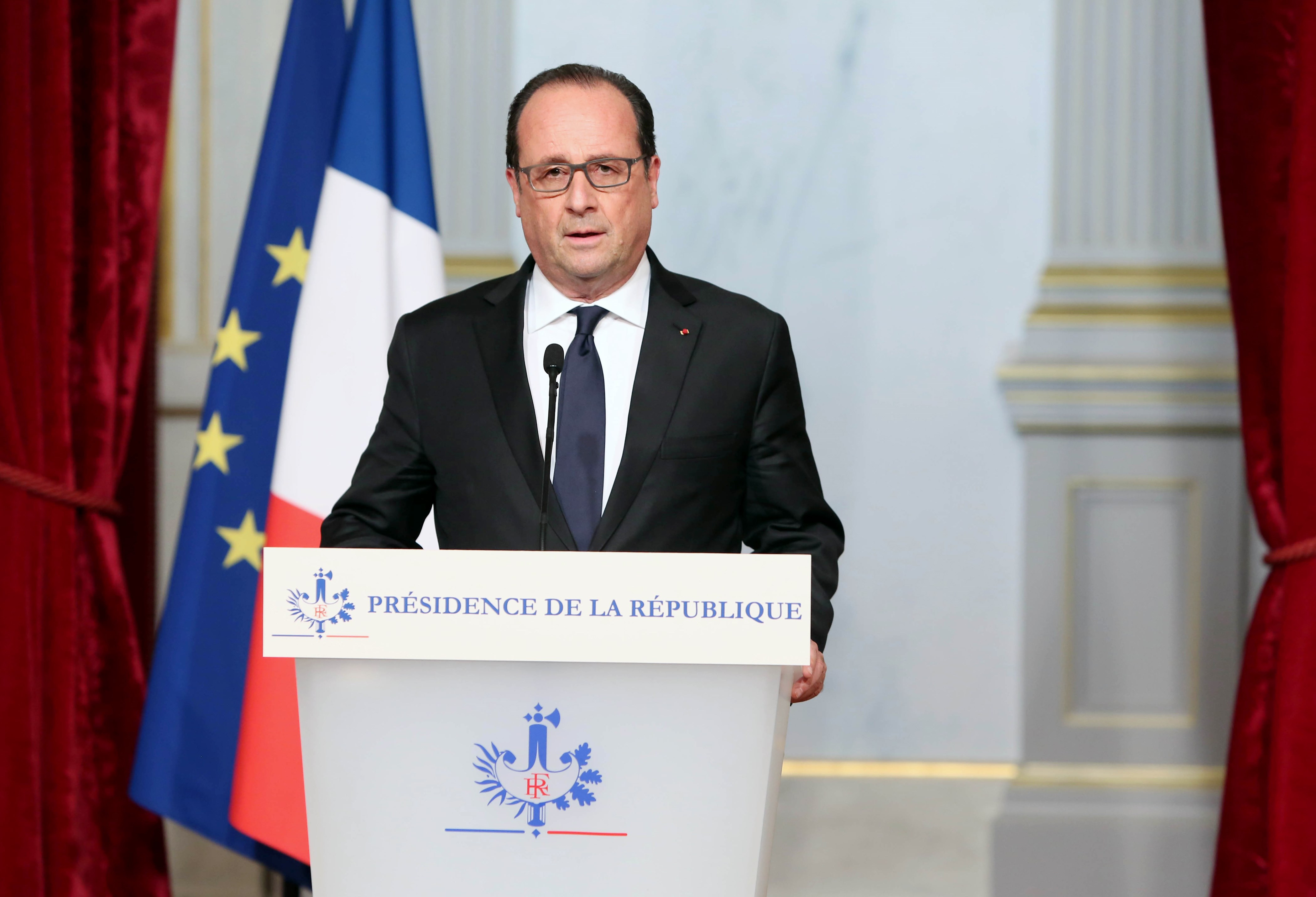 El presidente Hollande dio más detalles de los atentados