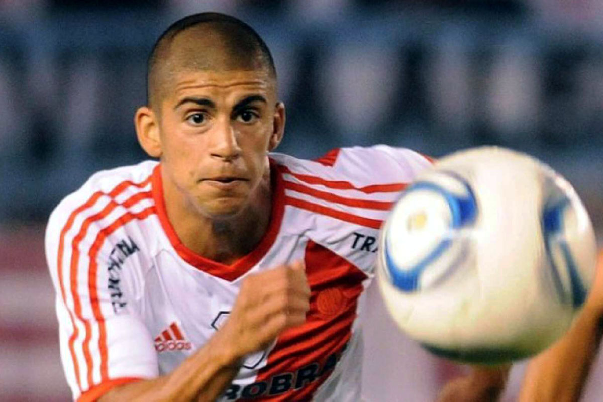El rosarino Luciano Abecasis se incorporó a Godoy Cruz