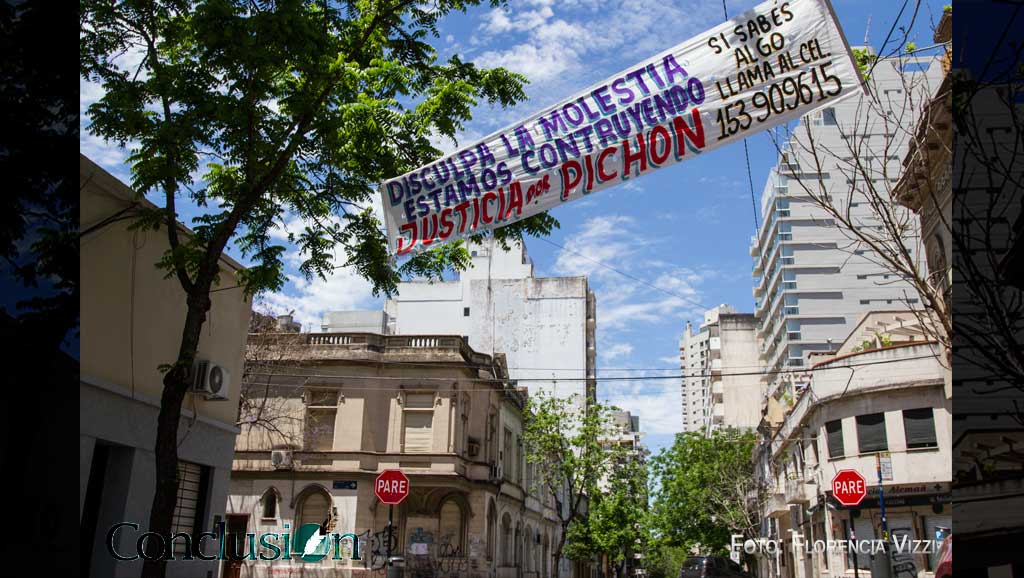 Gerardo «Pichón» Escobar, desaparecido y posteriormente hallado asesinado en el Río Paraná. Entre sus asesinos, se encuentran sospechados patovicas y policías, pero la investigación está estancada. Su familia y amigos siguen pidiendo justicia.