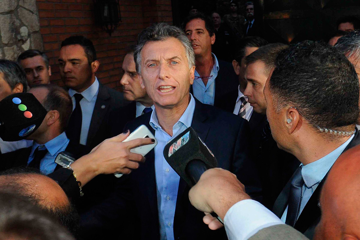 Cristina y Macri hablaron del traspaso de mando en Olivos