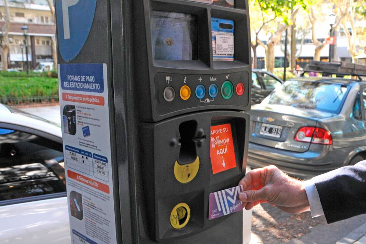 Chale propone implementar el «estacionamiento plus»