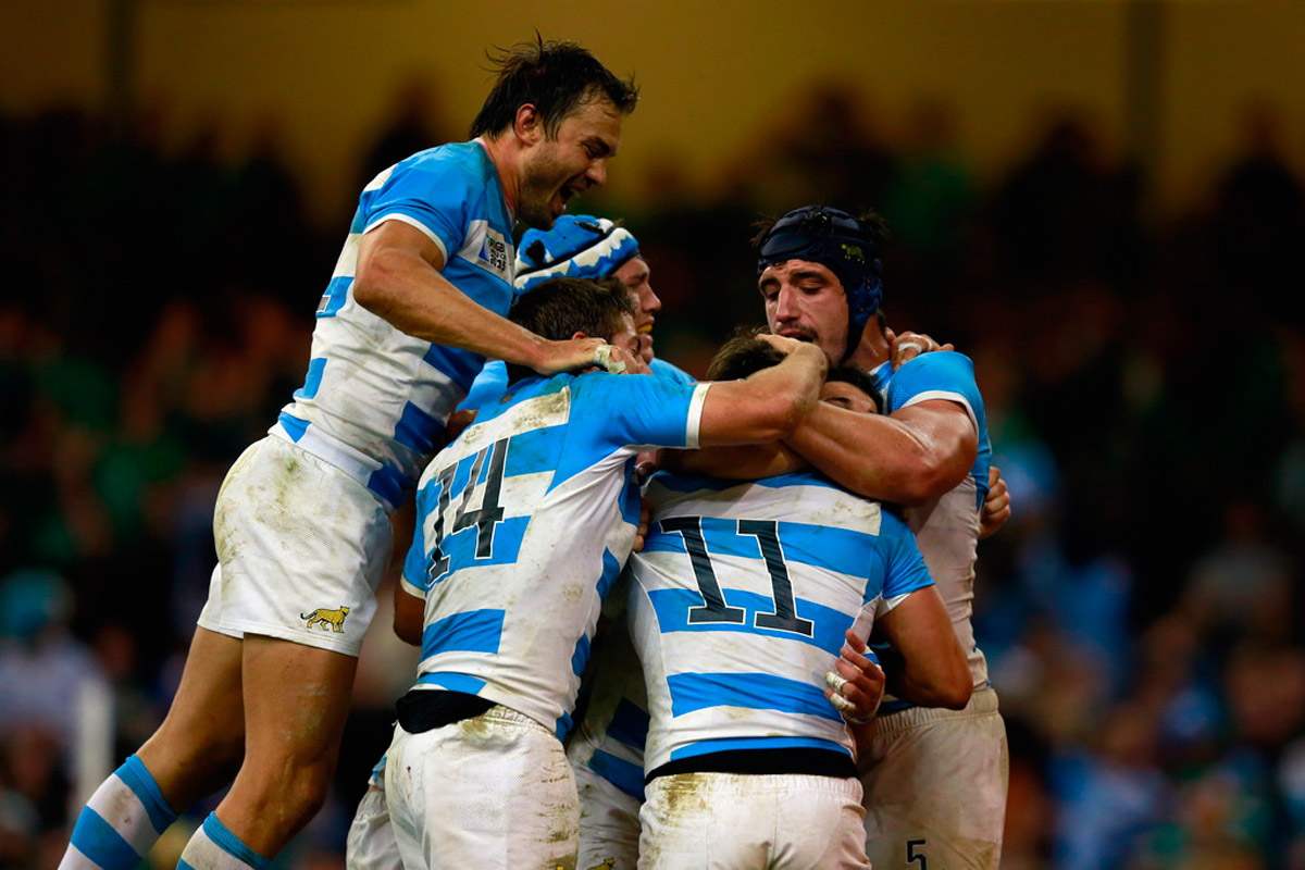 Los Pumas: Hourcade prueba variantes ante Barbarians