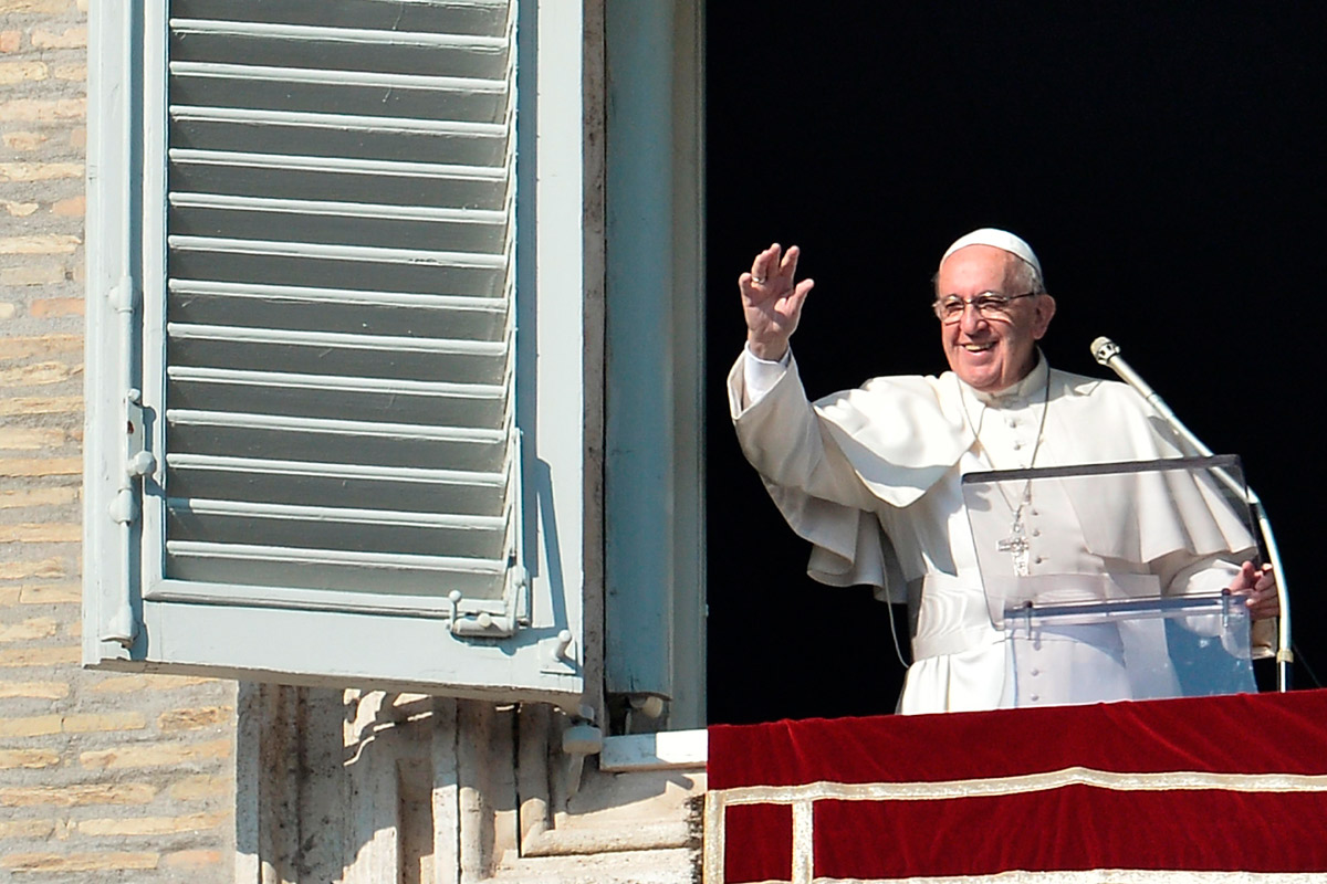 Francisco pidió perdón a los trabajadores del Vaticano