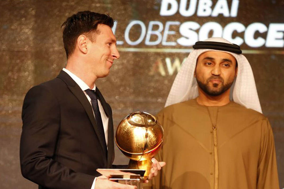 Antes del Balón de oro, Messi recibió un premio en Dubai