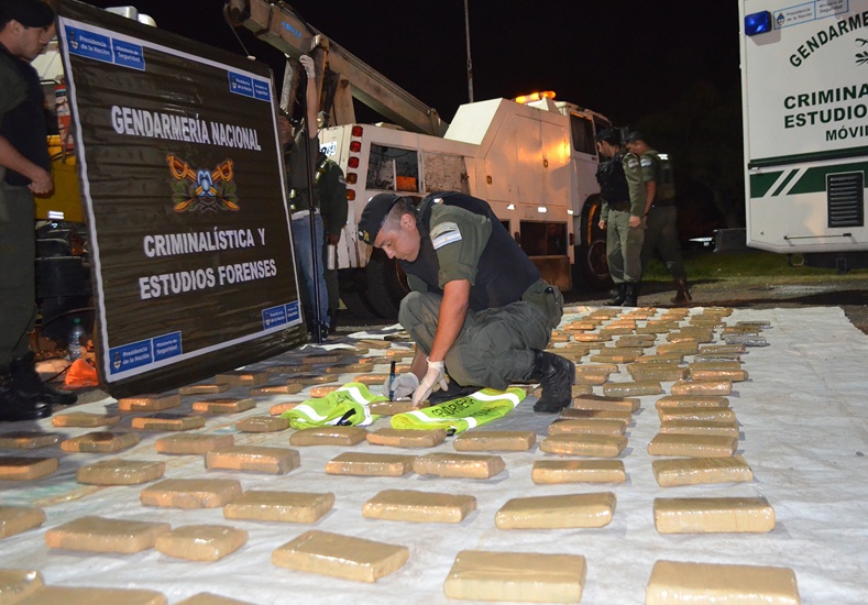 Incautan 470 kilos de marihuana en un remolque