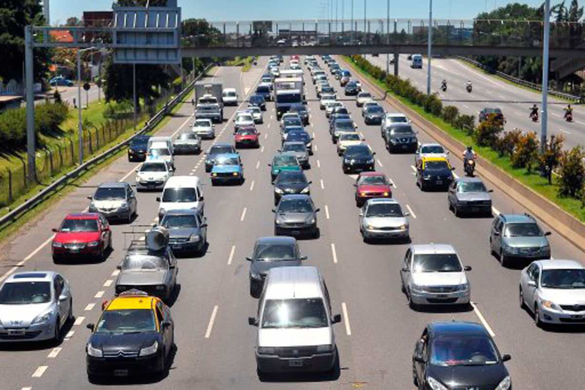 Recambio: 2.200 autos circulan por hora hacia la Costa