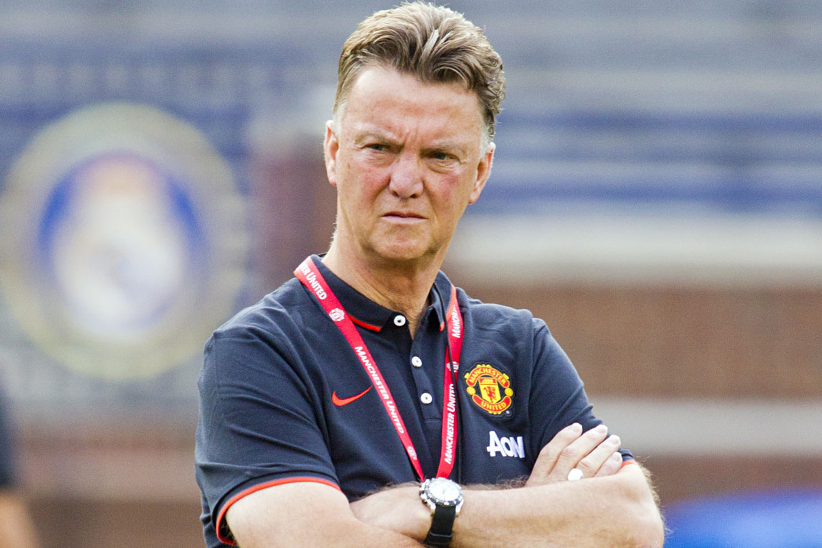 Manchester United perdió y Van Gaal no seguiría como DT