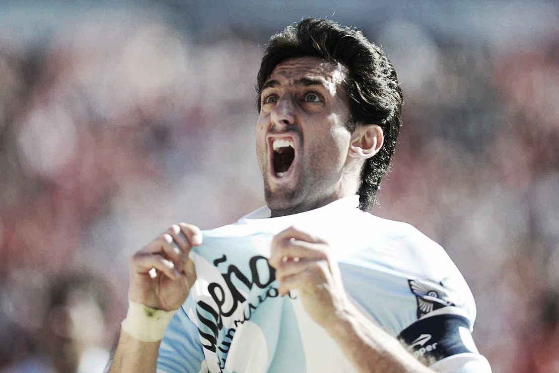 Diego Milito continuará en Racing por seis meses