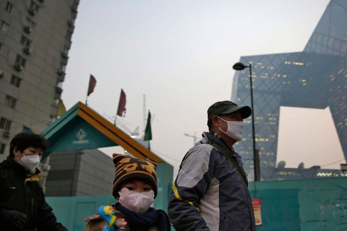 Pekín proclamó “alerta roja” de contaminación peligrosa