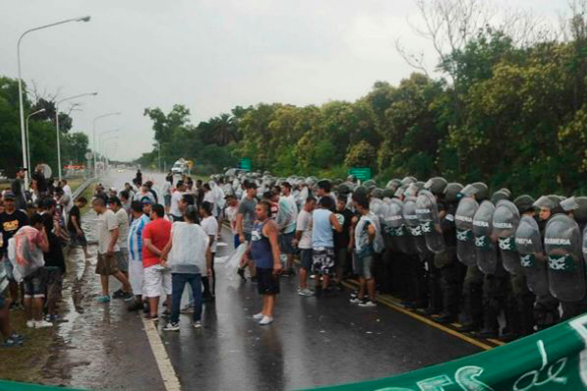 Ezeiza: Gendarmería desaloja a trabajadores de Cresta Roja