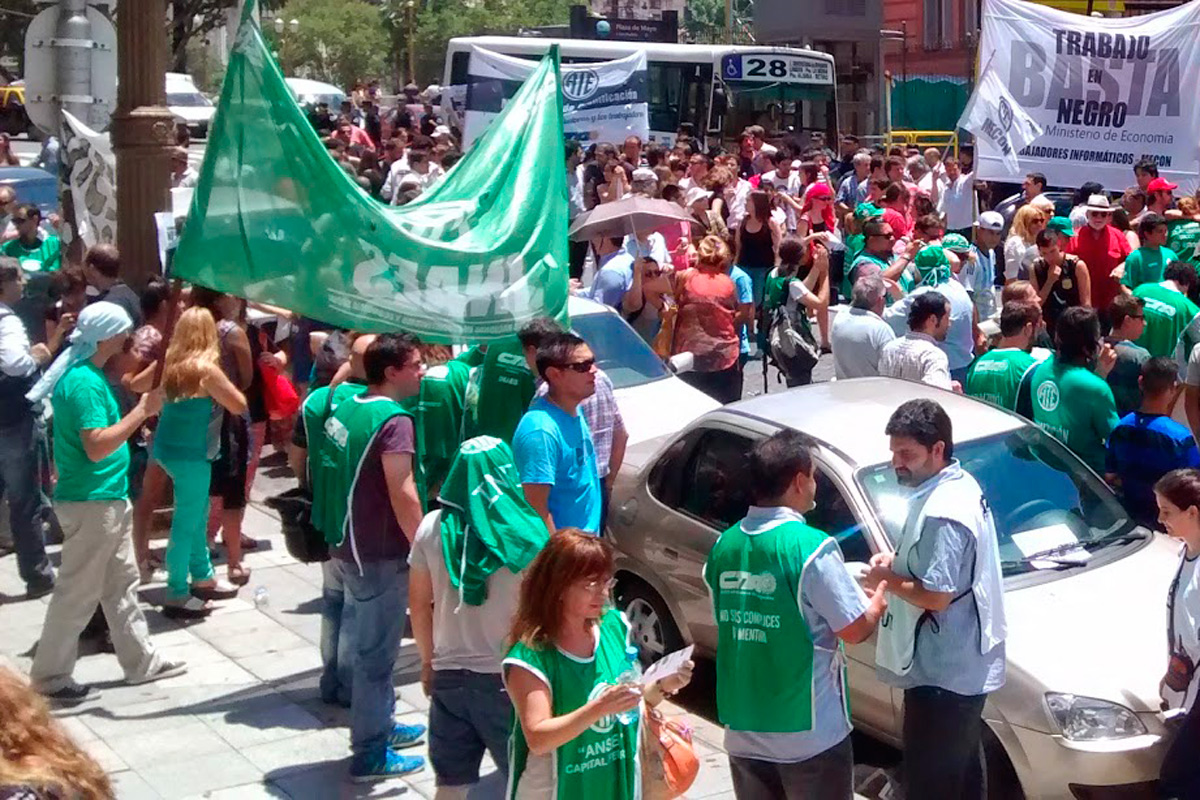 Varios gremios ya reclaman un bono de fin de año