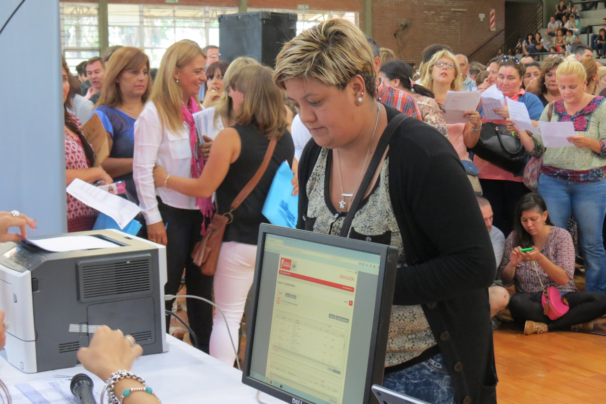 En Santa Fe titularizaron a 430 docentes
