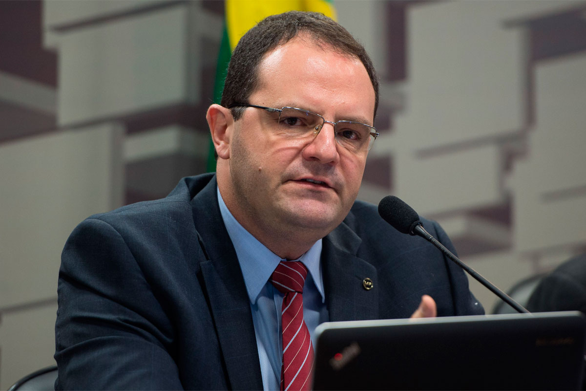 Dilma designó a Barbosa como nuevo ministro de Economía