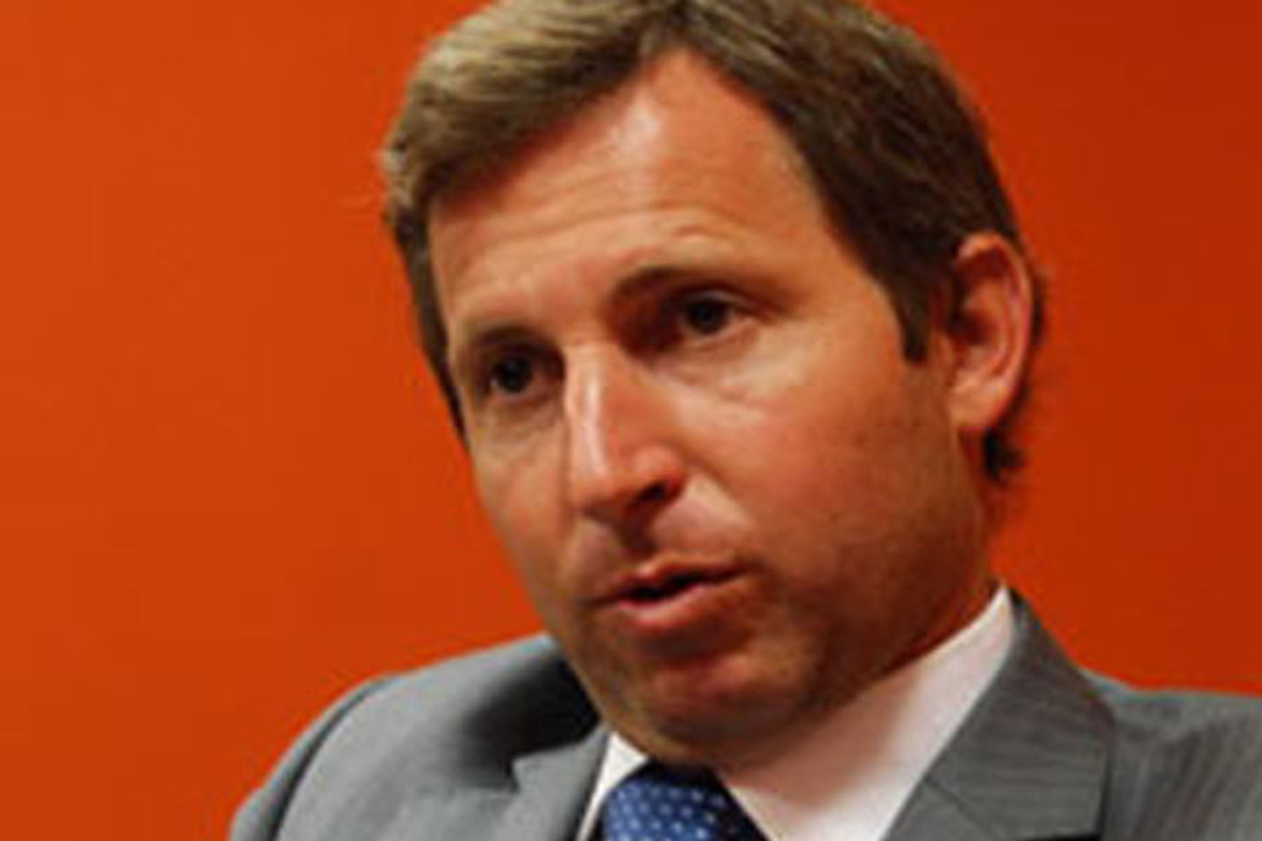 «No vamos a devaluar porque en Argentina ya se devaluó demasiado»