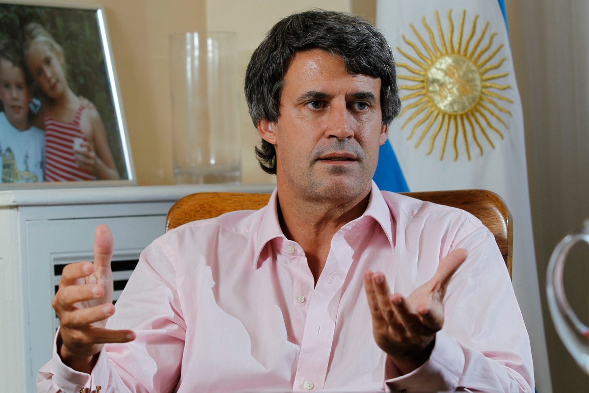 Prat Gay adelantó una dura negociación con fondos buitre