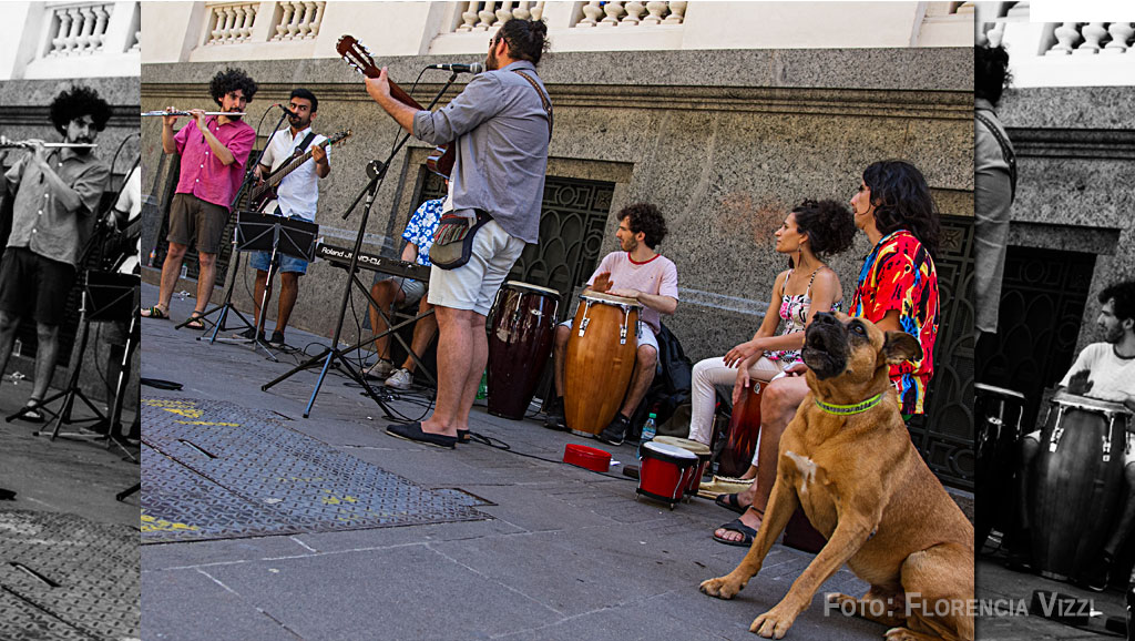 Las calles rosarinas siempre están llenas de música y  hasta los perros gustan de cantar un rato de cuando en cuando.