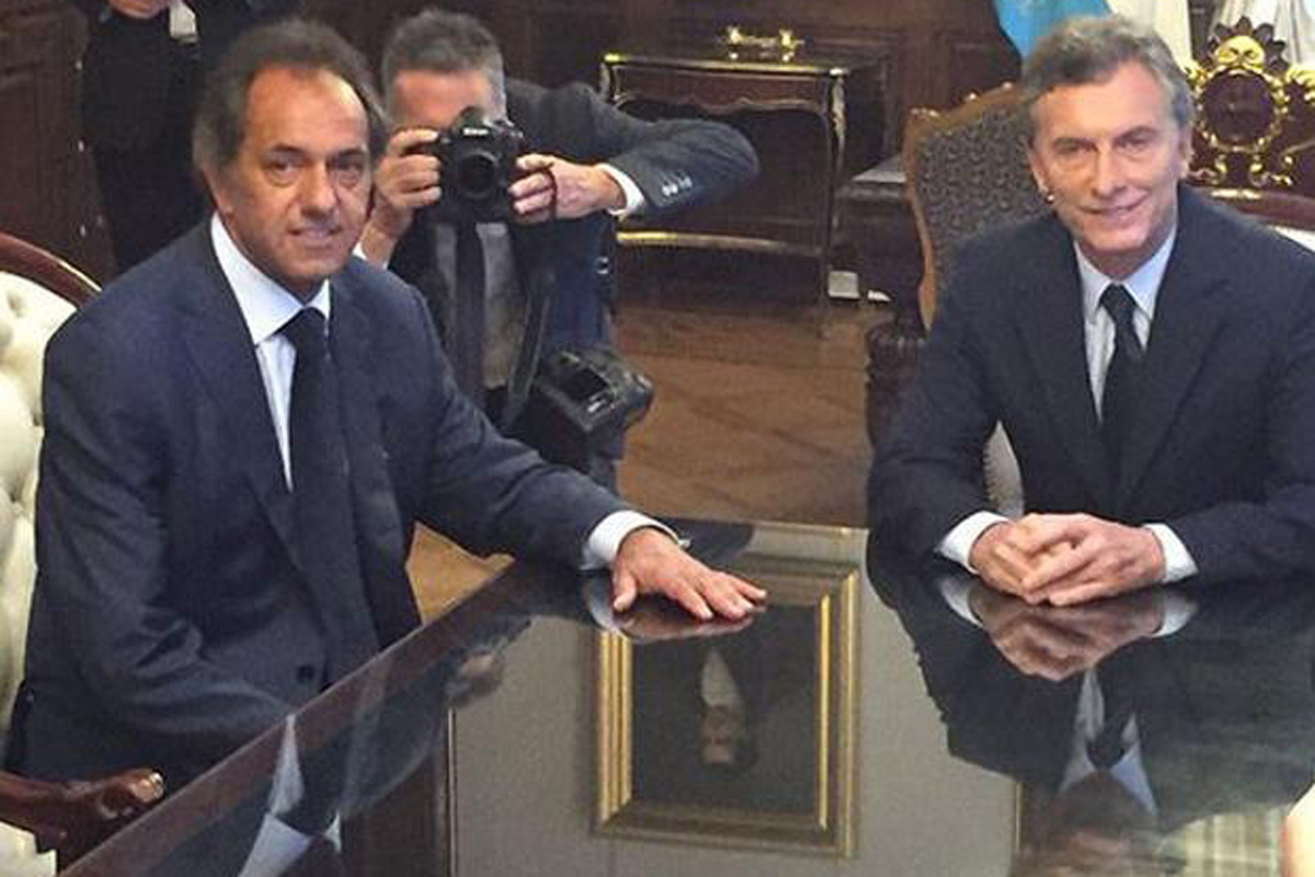 Scioli resaltó su “espíritu de contribución y colaboración”