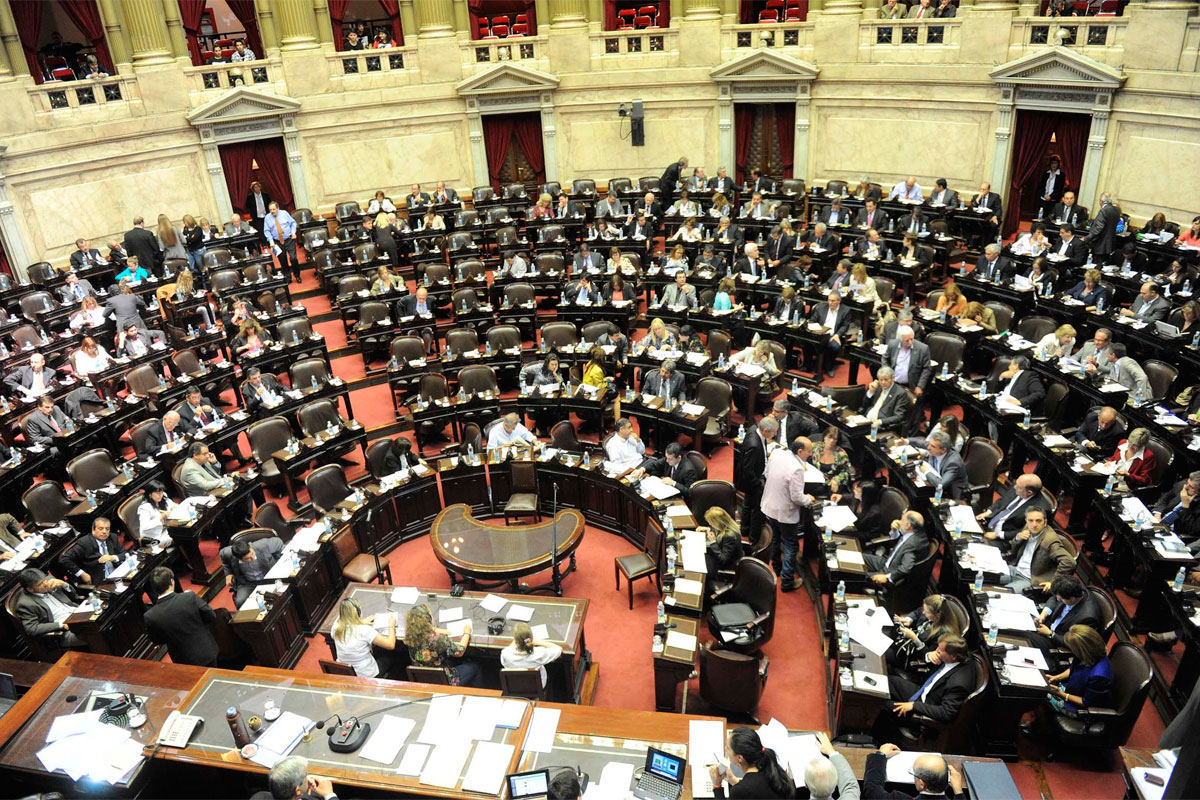 Pichetto pidió que firmen el nombramiento de Echegaray