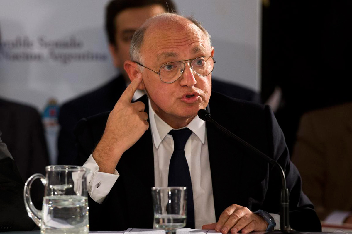 AMIA: imputaron a Timerman por reconocer atentado de Irán