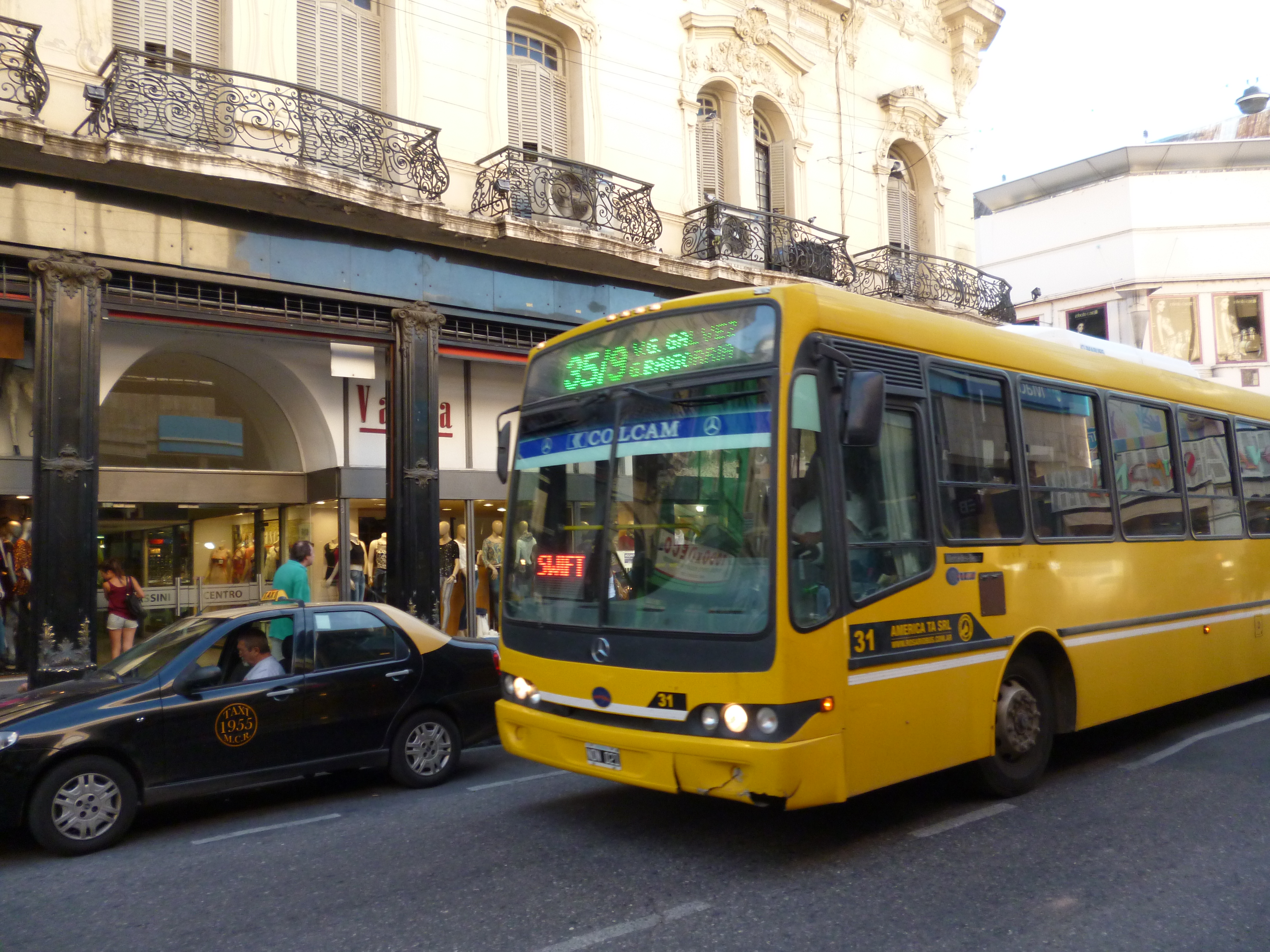 Más de un mes sin colectivos en varios barrios de VGG