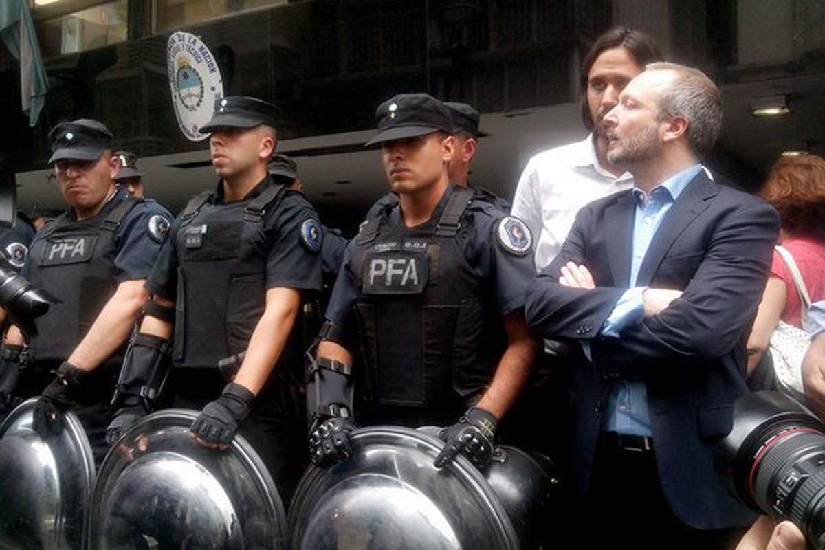 La Policía impidió el ingreso de Sabbatella a la ex Afsca