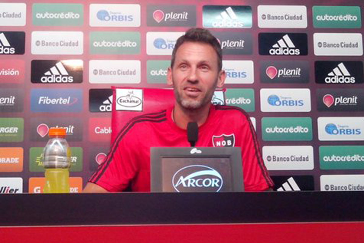 «La idea es armar un equipo y que los hinchas se identifiquen»