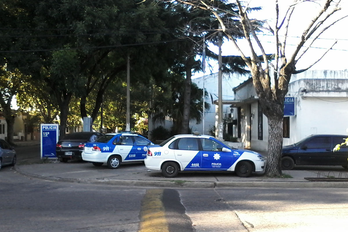 Dos hombres heridos de bala están graves en el Heca
