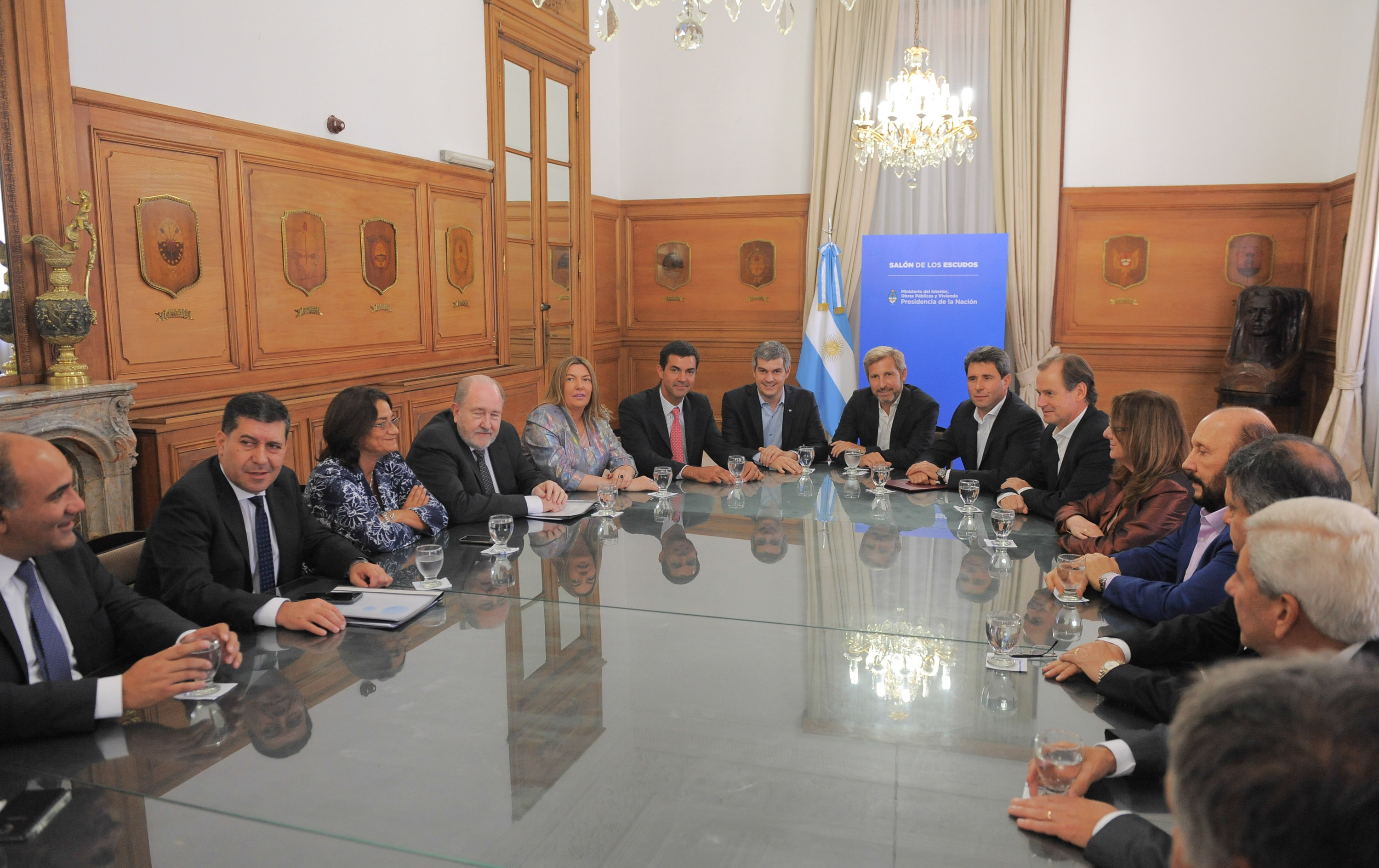 Frigerio recibe a gobernadores por el tema coparticipación