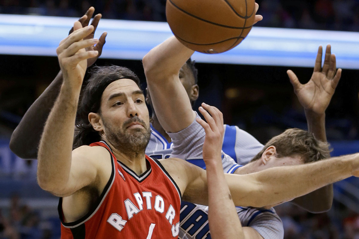 Luis Scola aportó once tantos para el triunfo de Toronto