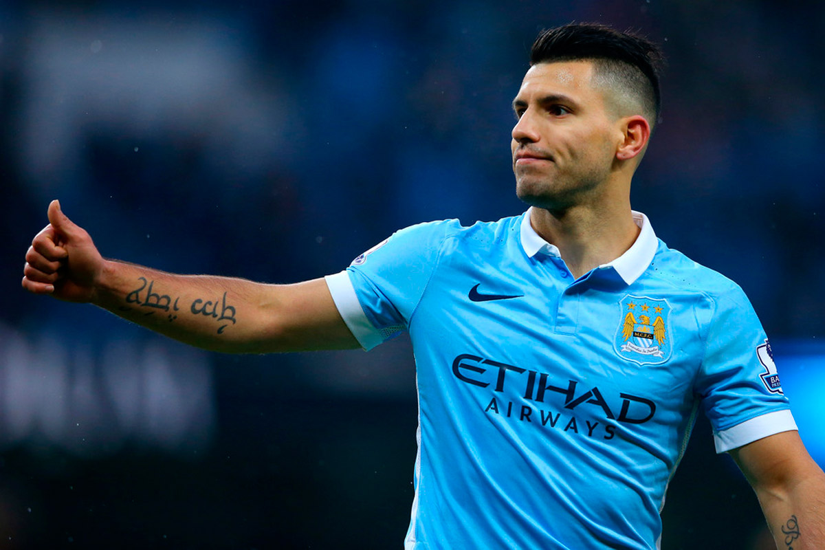 Agüero marcó dos goles en la victoria del City