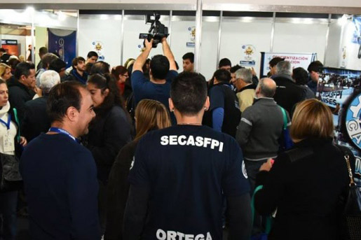 Empleados de Ansés en alerta por posible pérdida de trabajo