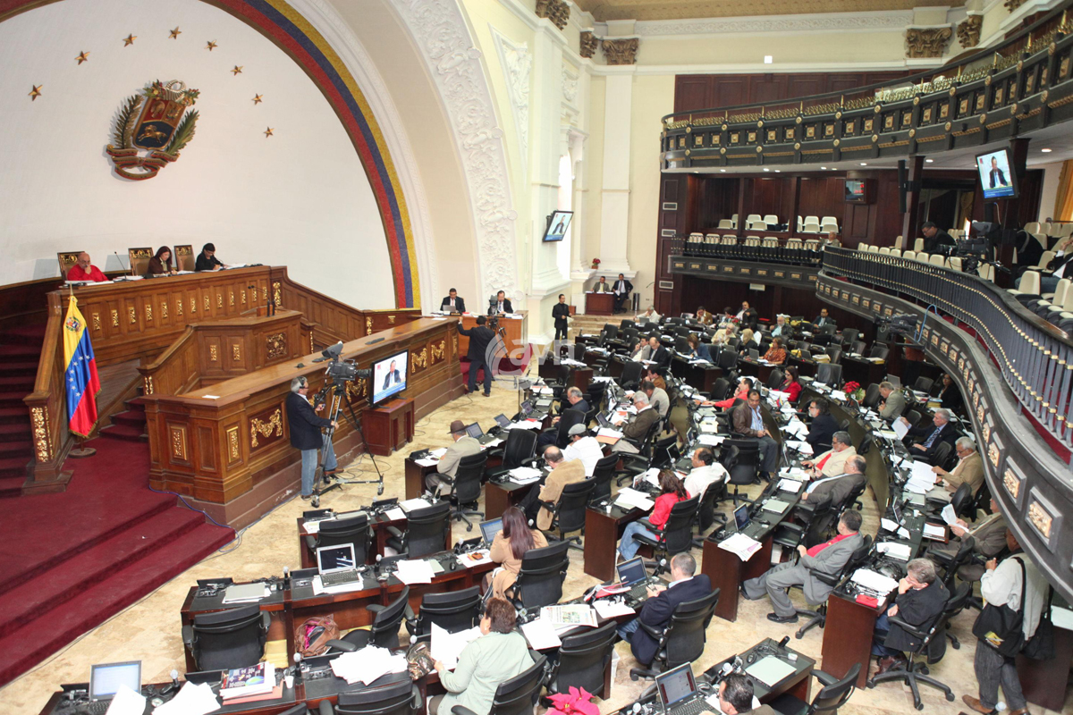 Oposición venezolana asumió el mando del Parlamento