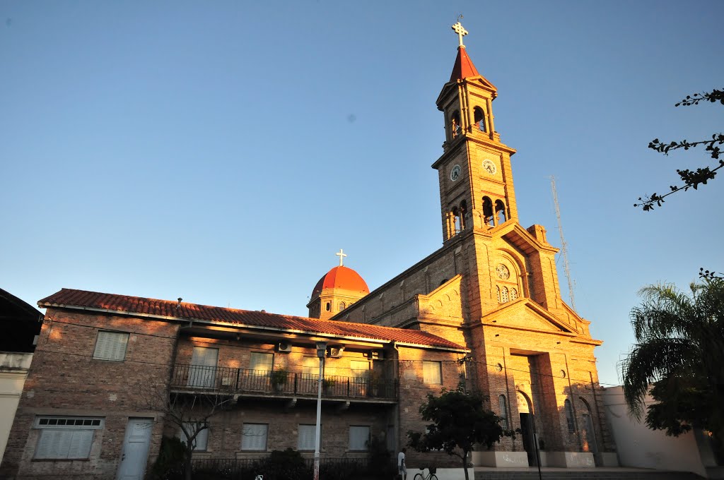 Le robaron a un cura mientras daba misa en Reconquista