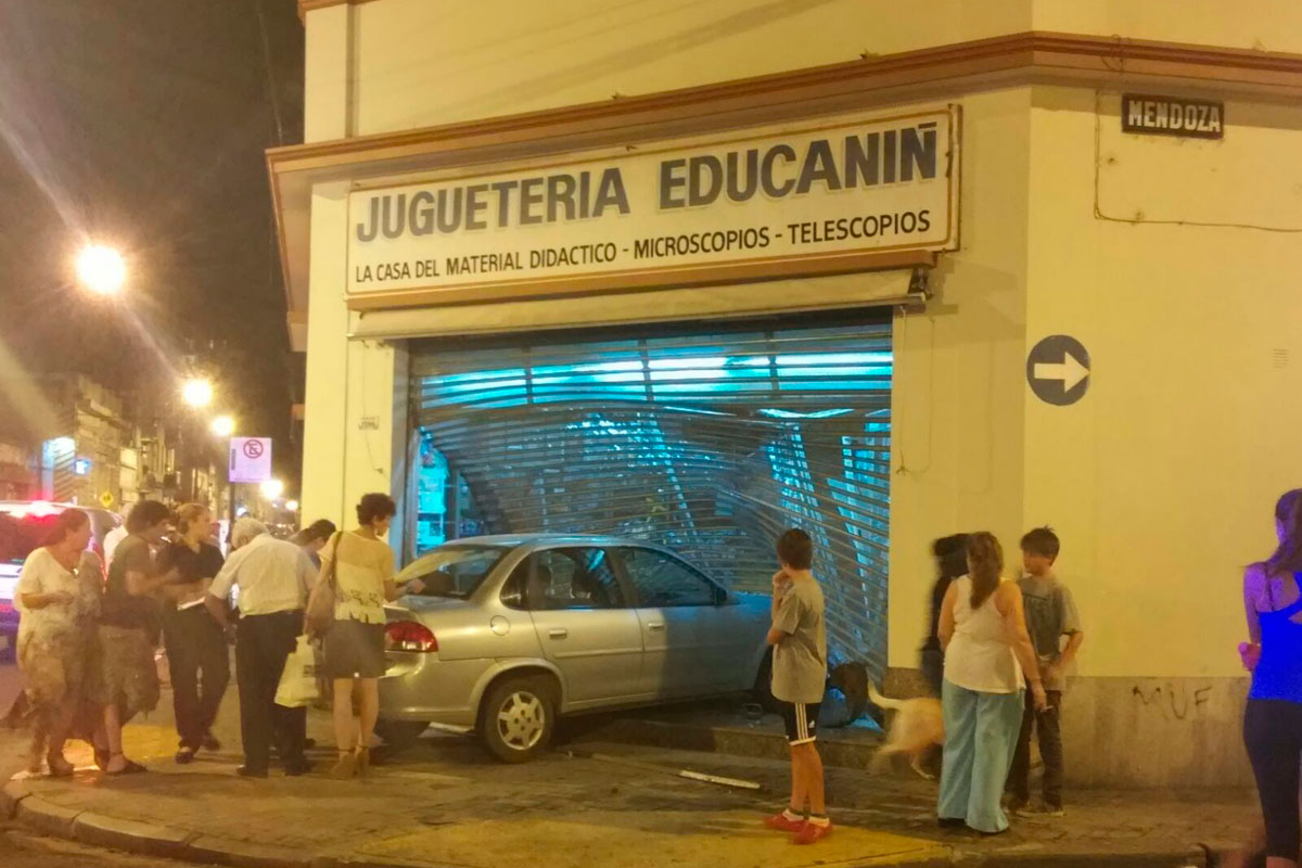 Dos autos chocaron, pero no hay que lamentar víctimas