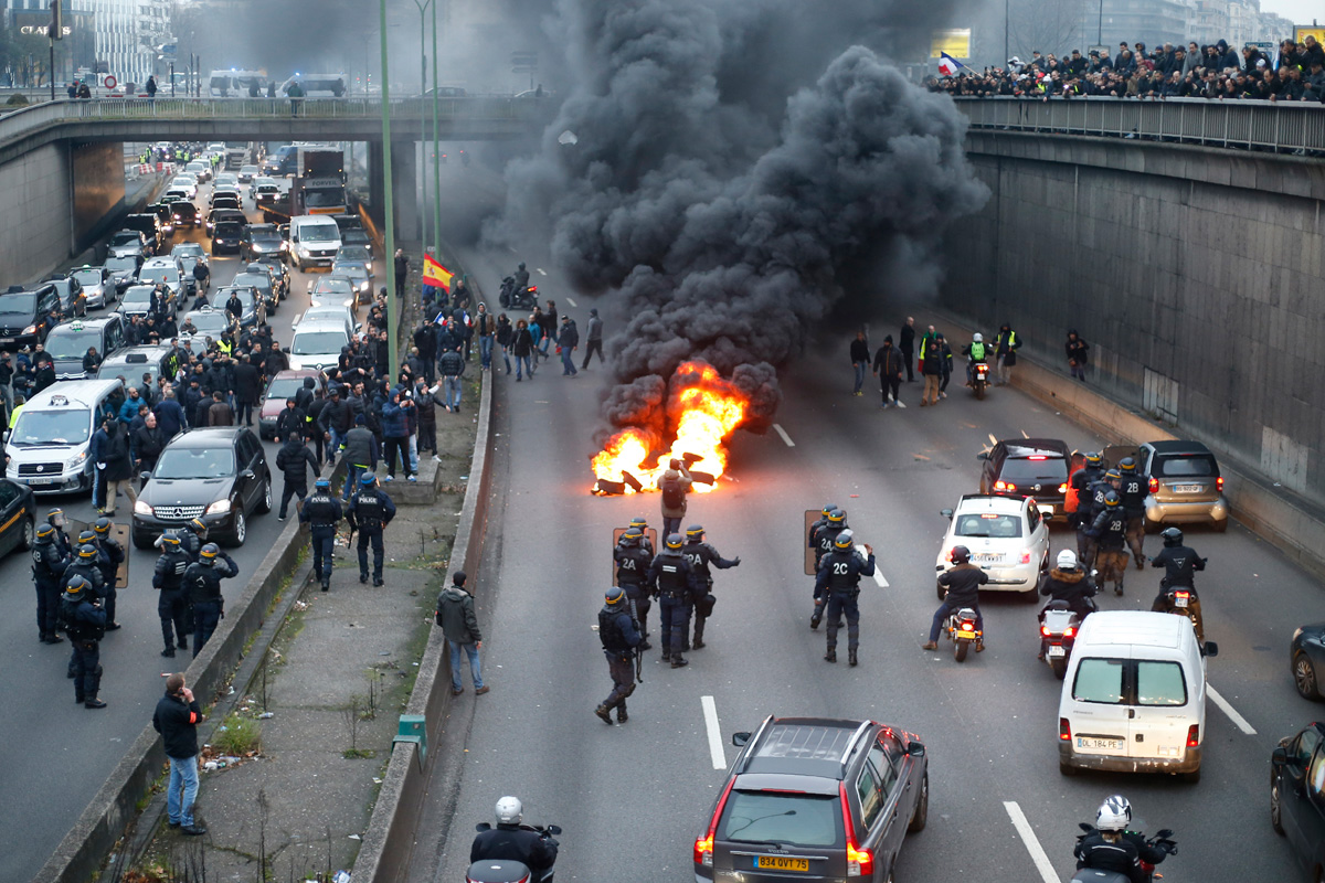 Francia: huelgas y protestas paralizaron al país