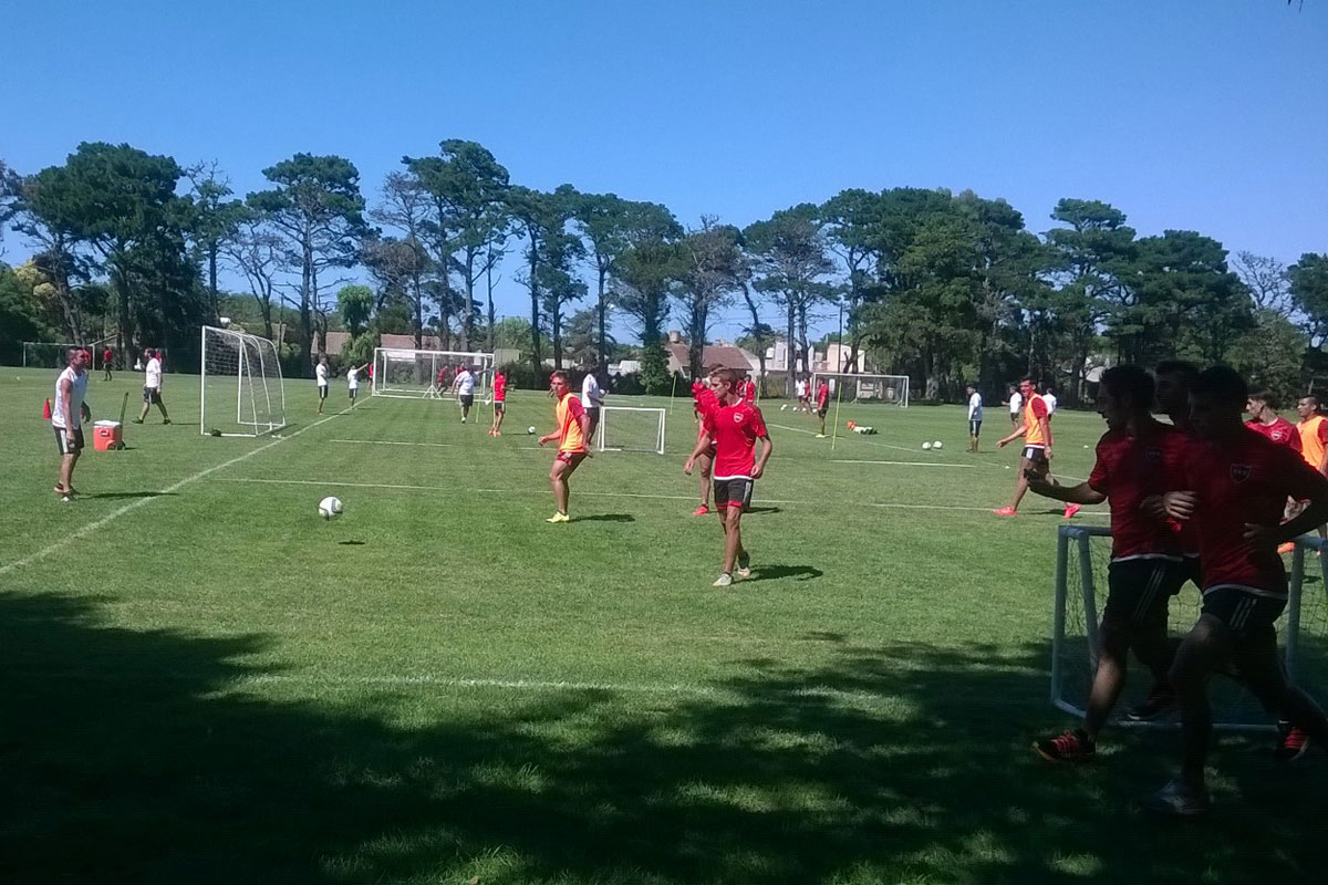 A la espera de refuerzos, Newell’s sigue con los trabajos en La Feliz