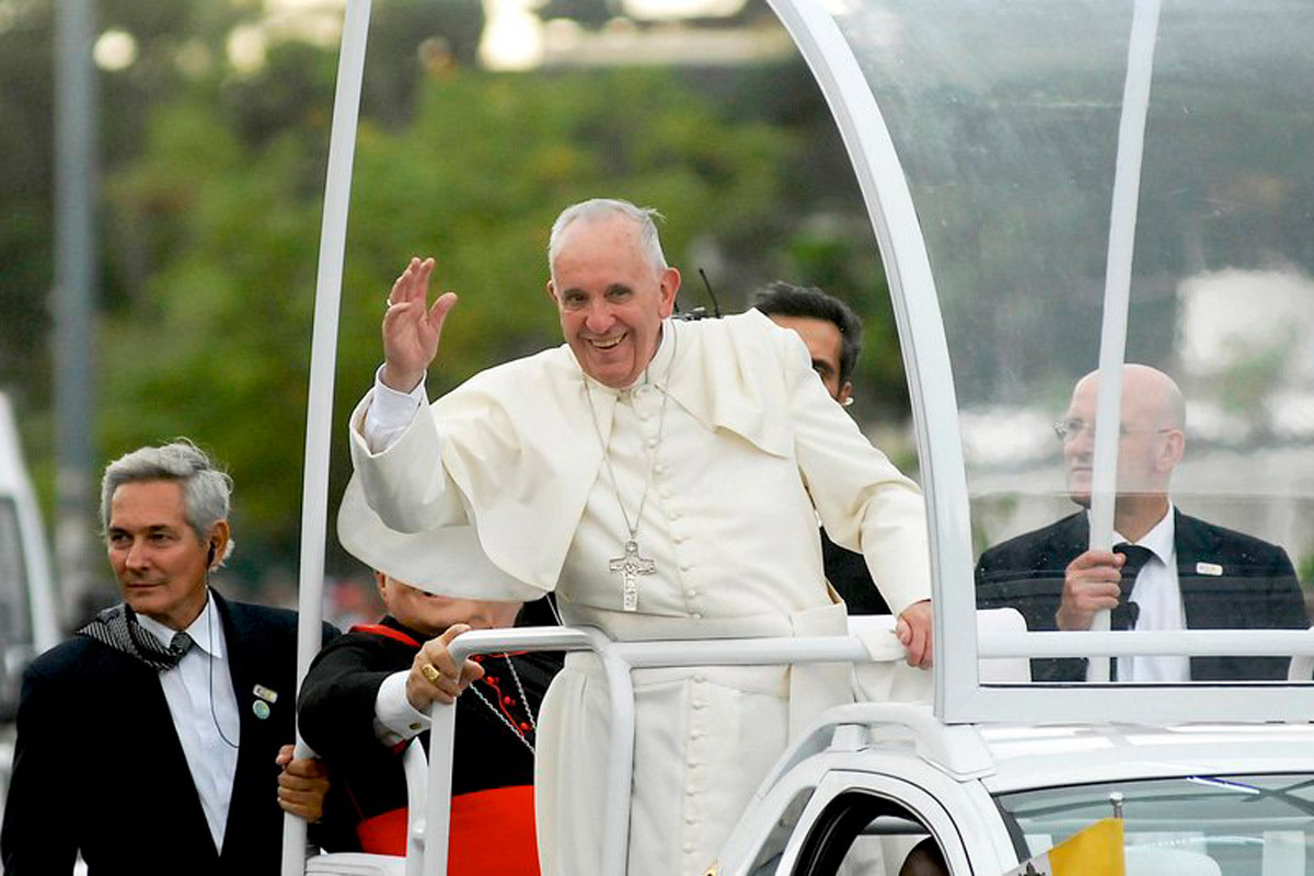 Francisco visita Cuba y celebra misa en La Habana