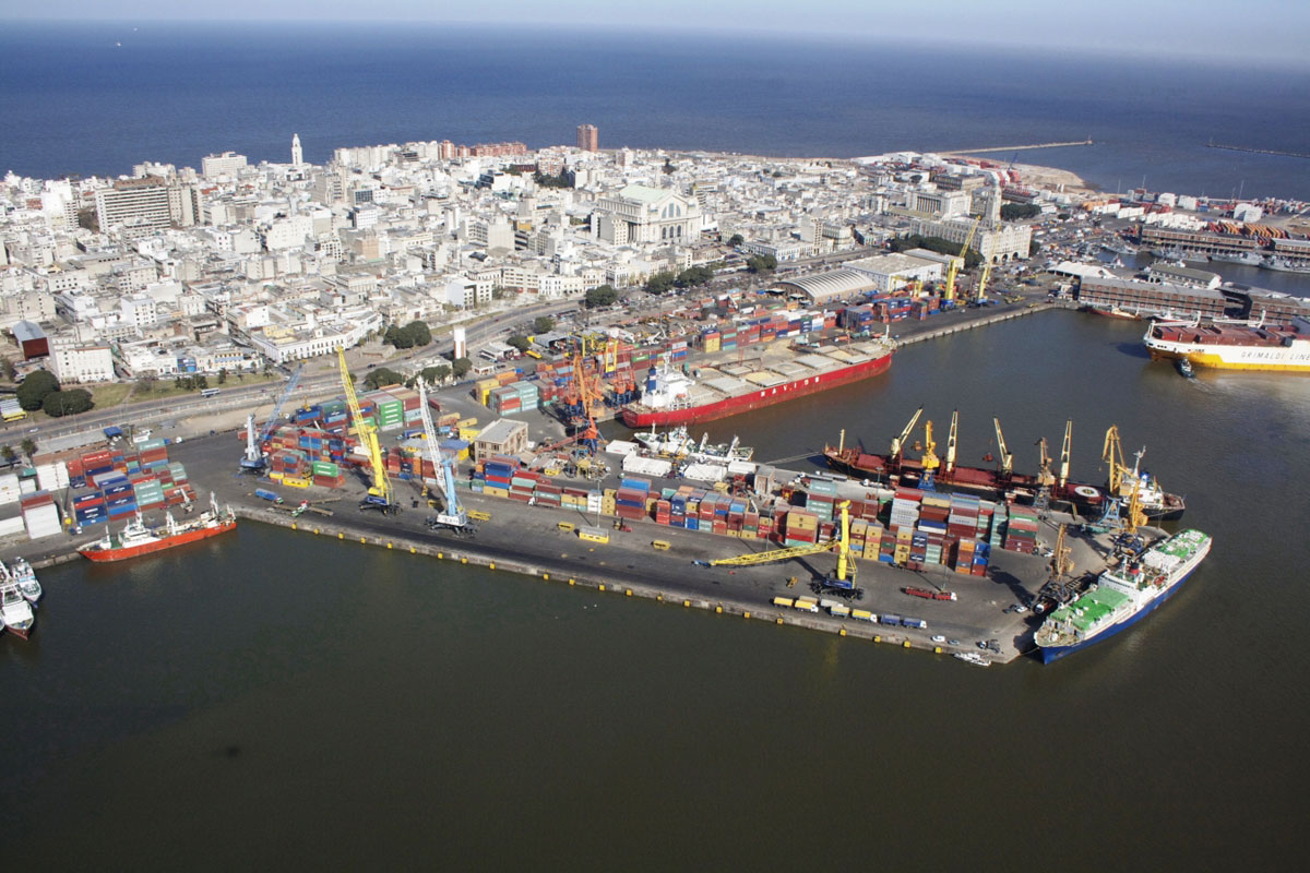 Autorizan trasbordo en puertos uruguayos de alimentos