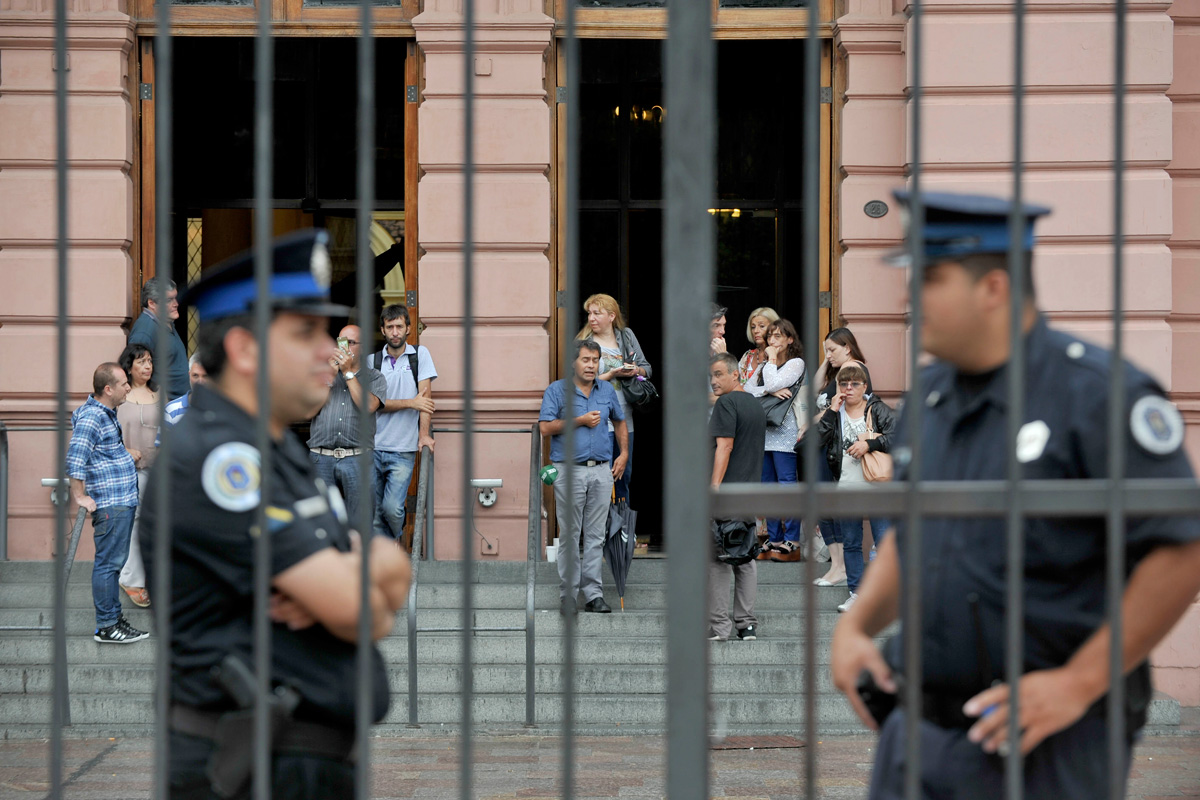 Más despidos, Secretaria de Cultura y Casa de Gobierno