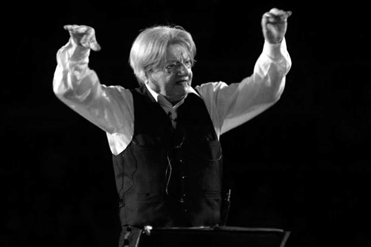 Adiós al gran maestro Cristián Hernández Larguía