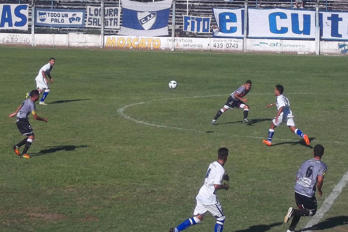 Argentino no le pudo ganar a Muñiz en el debut