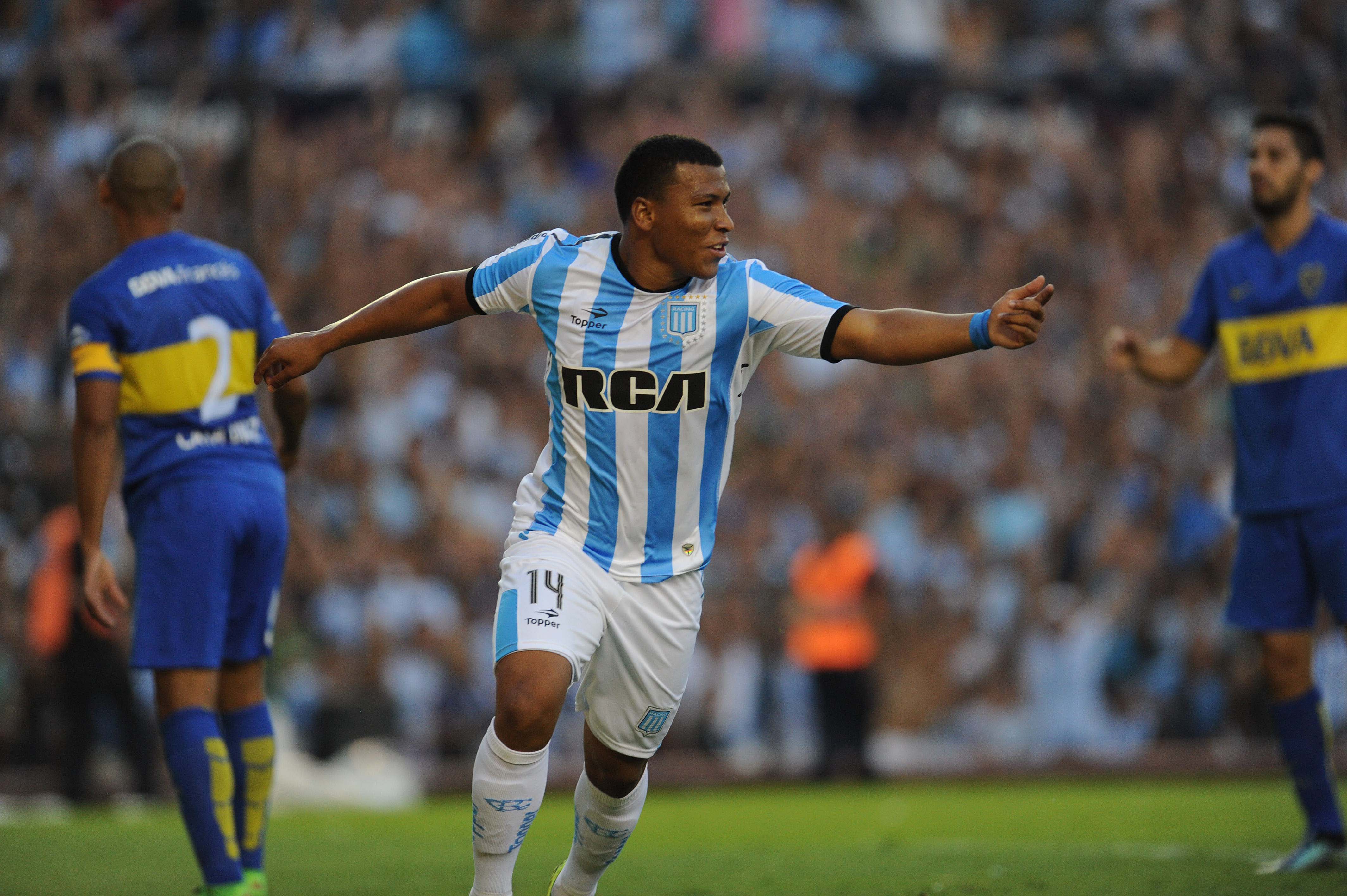 Racing venció a Boca y se quedó con el clásico