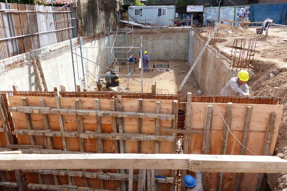 Construcción: «Al menos 25.000 trabajadores dejaron de cobrar sus salarios»