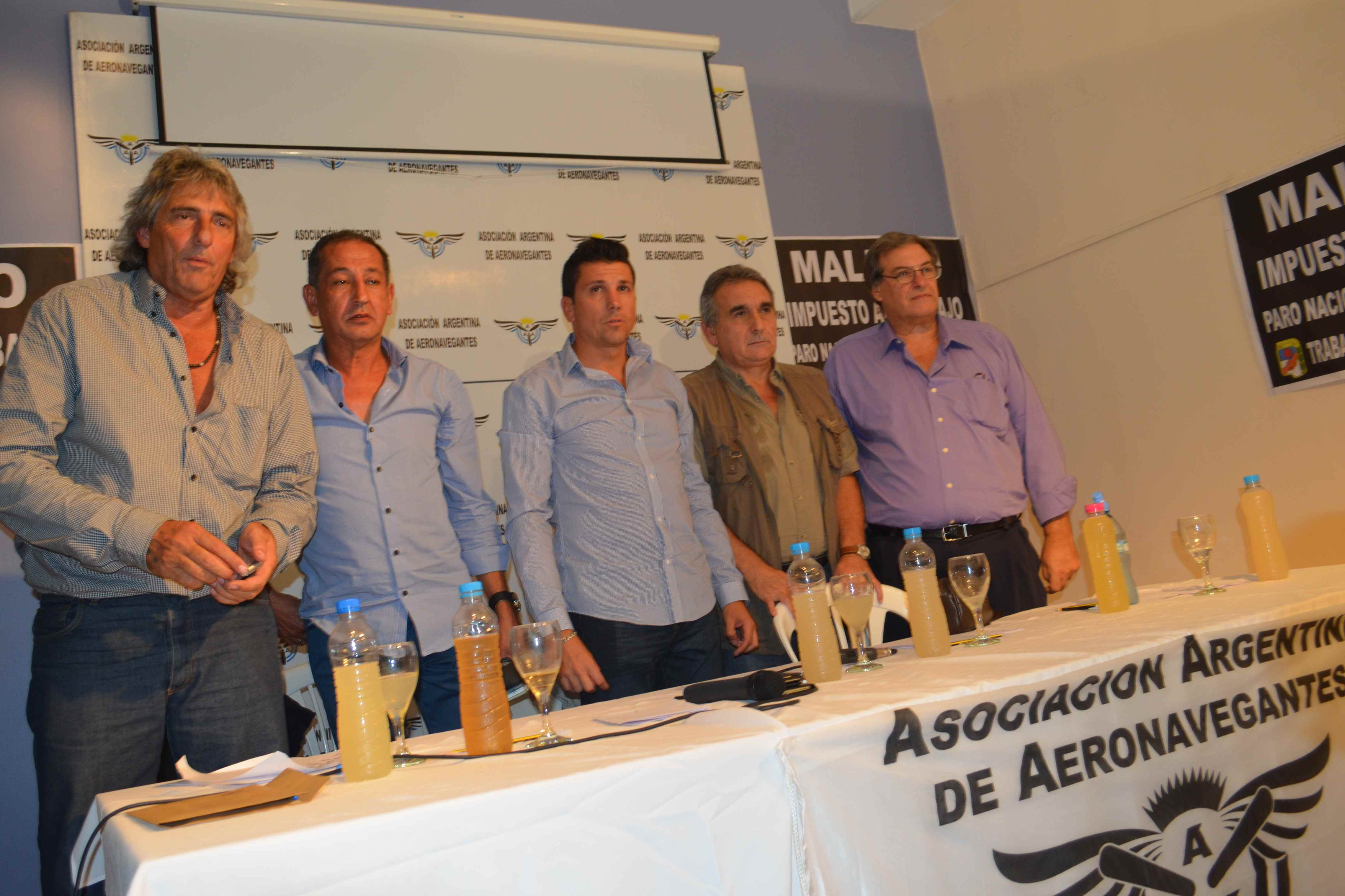 Aeroanavegantes se oponen a la «política de cielos abiertos»