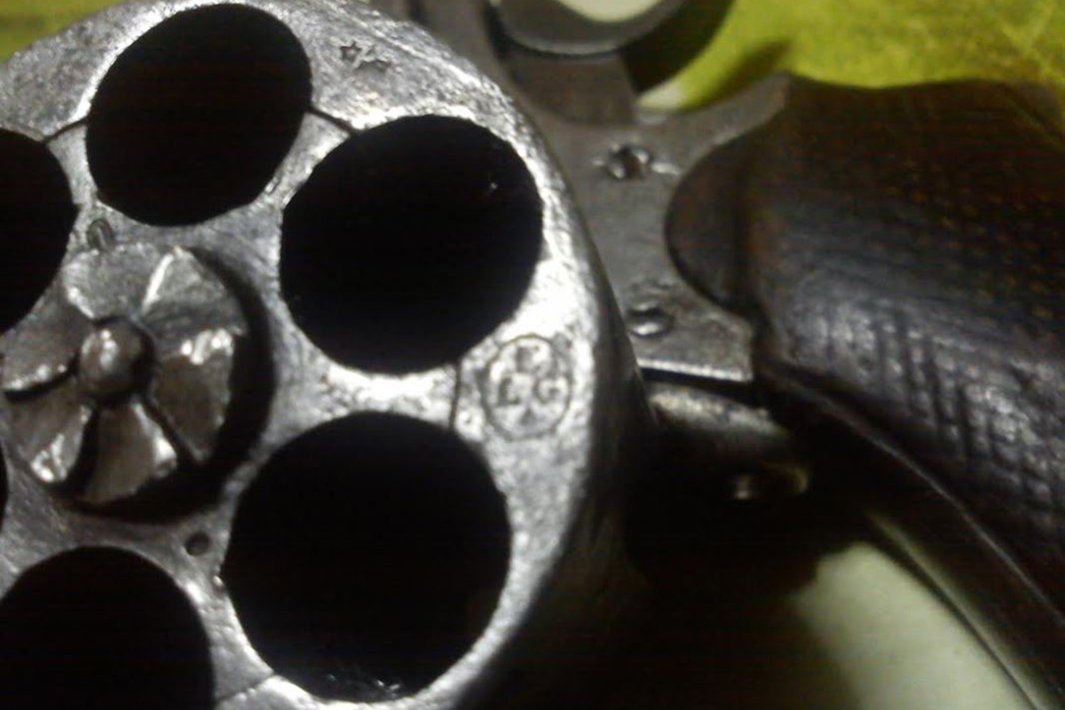 En Santa Fe las armas se siguen comprando en Facebook